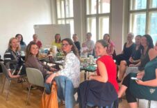 Setkání organizací poskytujících své služby osvojitelům v Praze